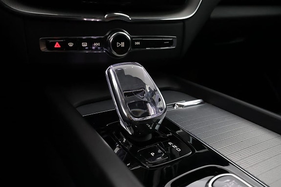 Volvo XC60 10 of 20