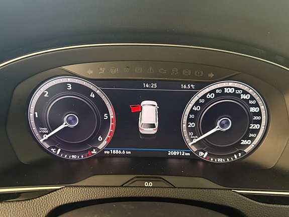 Volkswagen Passat Alltrack 8 of 9
