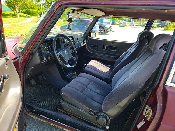 Saab 900 3 of 4