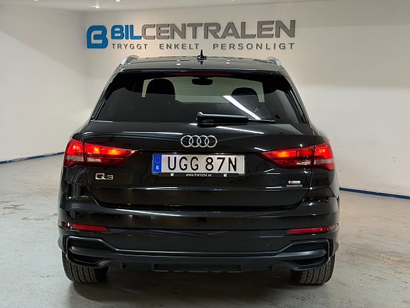 Audi Q3 6 of 20