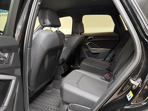 Audi Q3 9 of 20