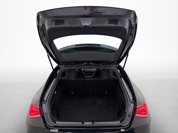 Mercedes-Benz CLA250 e 28 of 30
