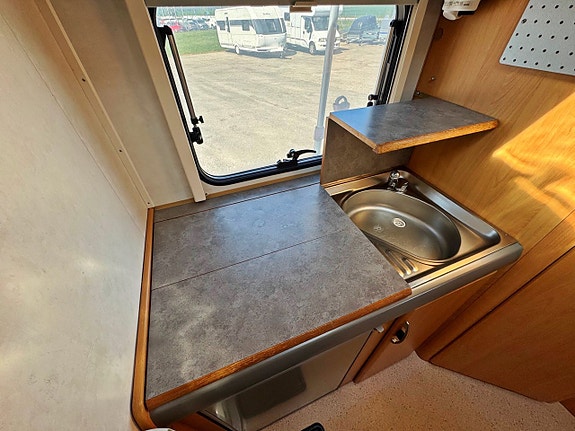 Solifer / Hymer Mobile 544 - 6 Åkande, Taksäng, 3000kg 8 of 14