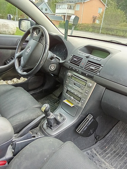 Toyota Avensis 4 of 5