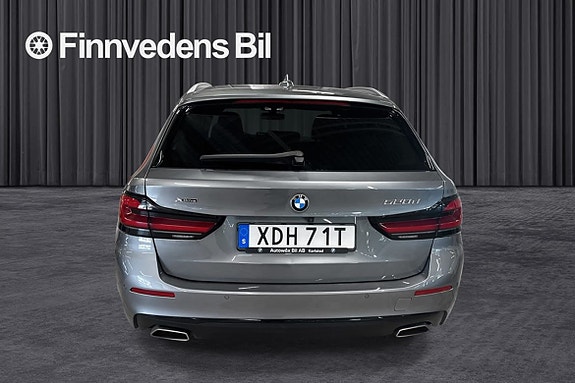 BMW 520d 4 of 5