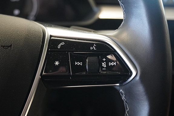 Audi Q8 e-tron 19 of 23