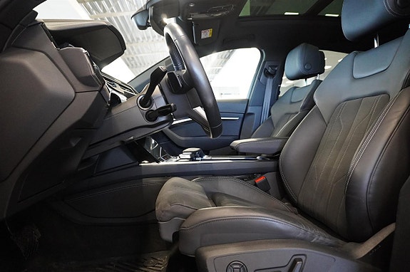 Audi Q8 e-tron 8 of 23