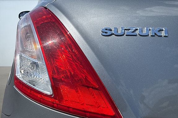 Suzuki Swift 11 of 24