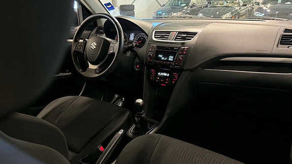 Suzuki Swift 24 of 24