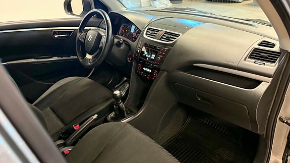 Suzuki Swift 16 of 24