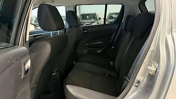 Suzuki Swift 19 of 24