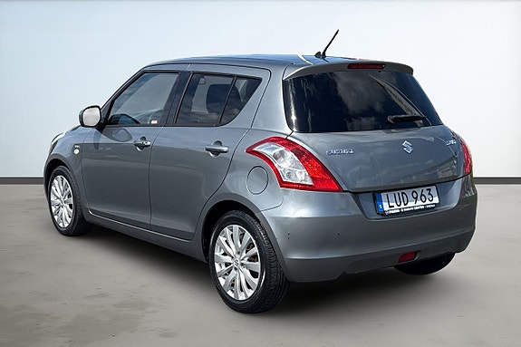 Suzuki Swift 3 of 24