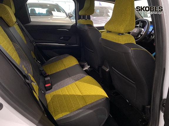 Renault 5 E-Tech 9 of 16