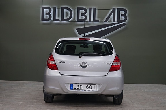 Hyundai i20 4 of 5