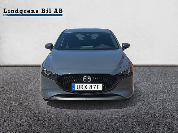 Mazda 3 4 of 5