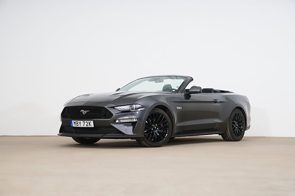 Ford Mustang 2 of 5