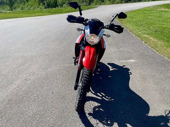 Yamaha Yamaha XT660R 2 of 4