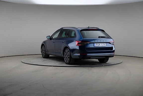 Skoda Superb 2 of 5