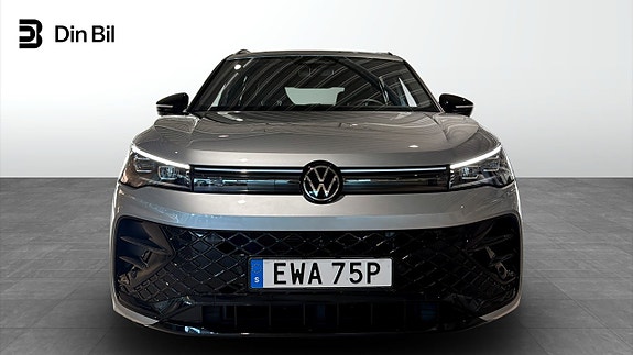 Volkswagen Tiguan 4 of 5