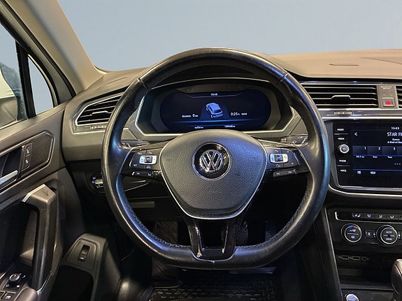 Volkswagen Tiguan 9 of 24
