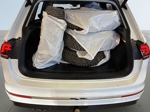 Volkswagen Tiguan 12 of 24