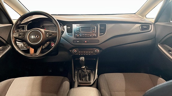 Kia Carens 4 of 5