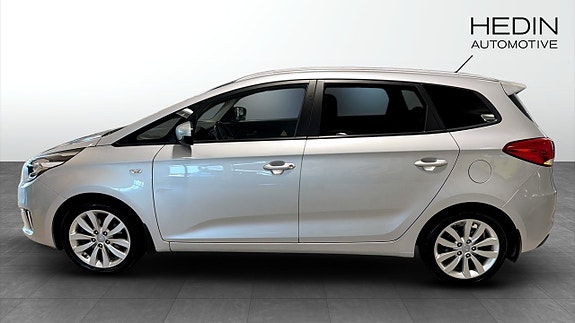 Kia Carens 6 of 8