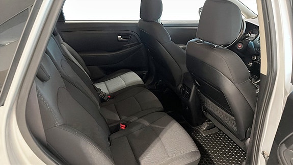 Kia Carens 5 of 5