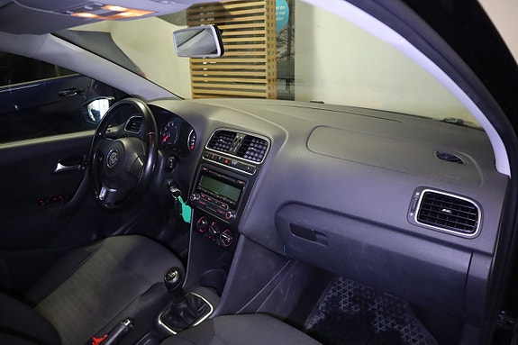 Volkswagen Polo 13 of 18