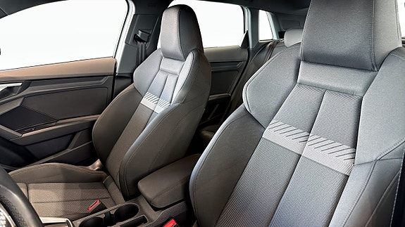 Audi A3 8 of 14