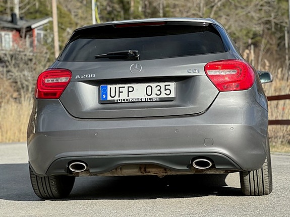 Mercedes-Benz A200 3 of 3