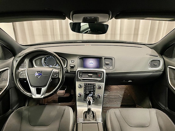 Volvo V60 17 of 24