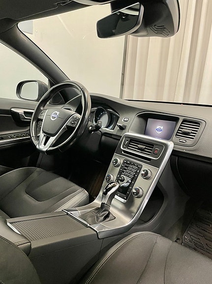 Volvo V60 16 of 24