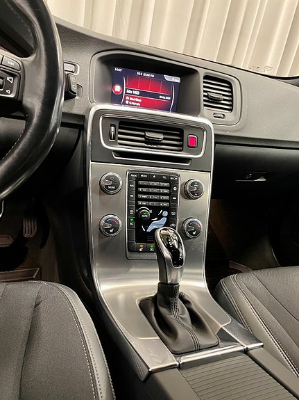 Volvo V60 13 of 24