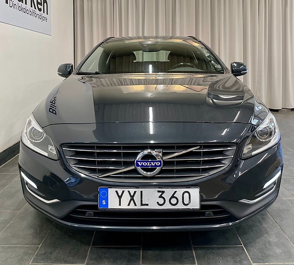 Volvo V60 4 of 24