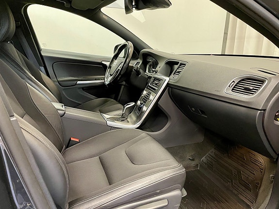 Volvo V60 15 of 24