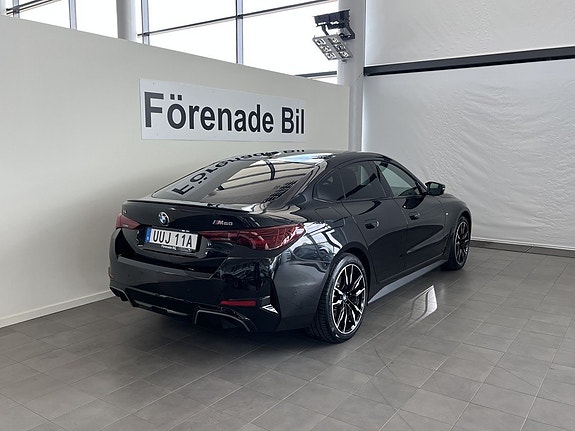 BMW i4 13 of 14