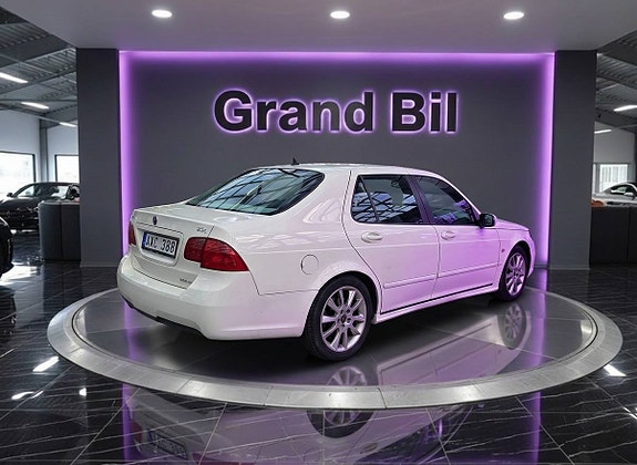 Saab 9-5 4 of 5