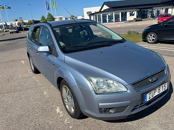 Ford Focus 2 of 5