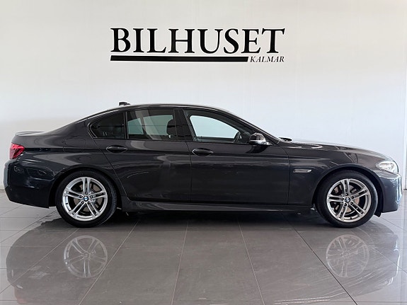 BMW 520d 3 of 5