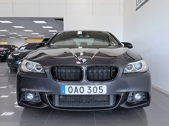 BMW 520d 2 of 5