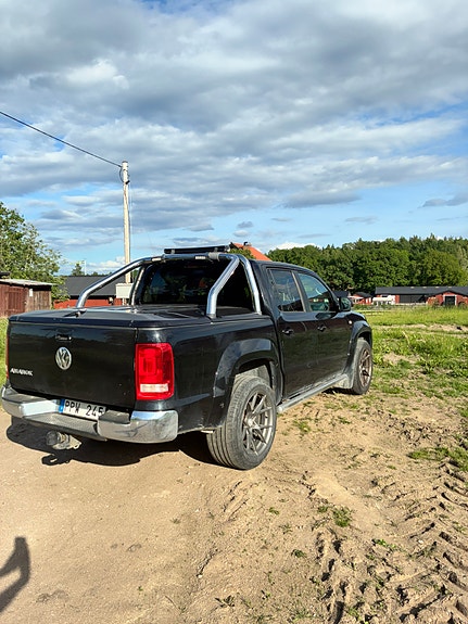 Volkswagen Amarok 2 of 5