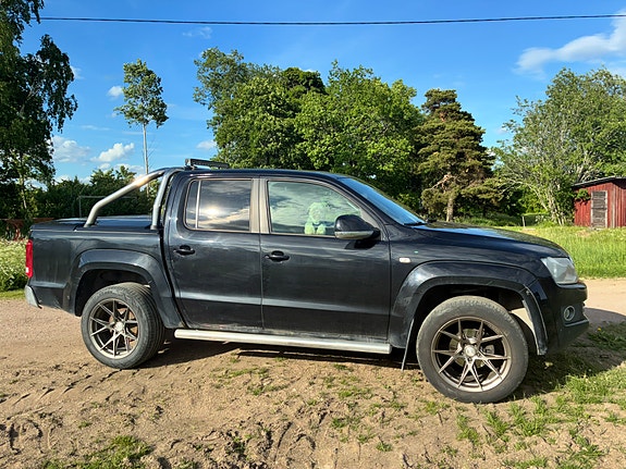 Volkswagen Amarok 3 of 5