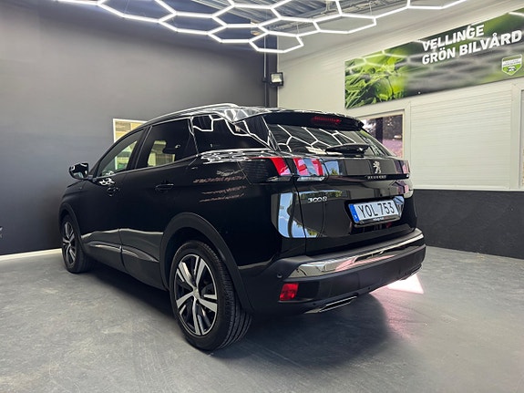 Peugeot 3008 4 of 5
