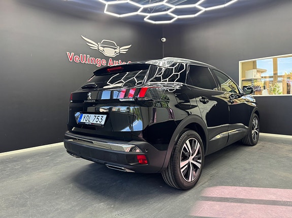 Peugeot 3008 3 of 5