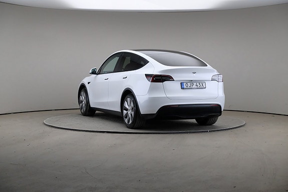 Tesla Model Y 2 of 26