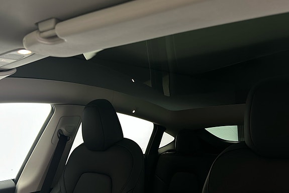 Tesla Model Y 18 of 26