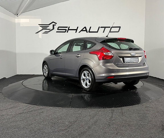 Ford Focus 7 of 17