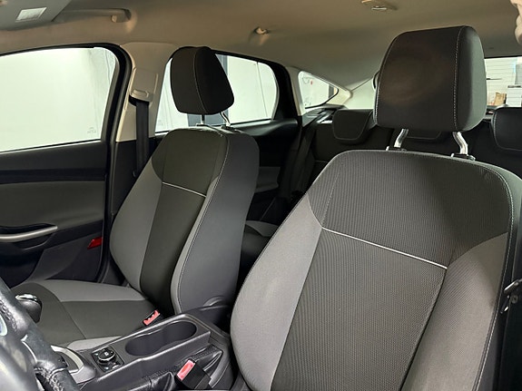 Ford Focus 10 of 17