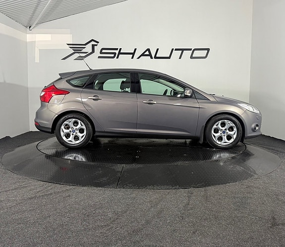 Ford Focus 4 of 17